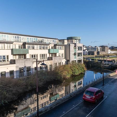 Modern Canal View Home, In City Centre, Sleeps 8 Голуэй Экстерьер фото